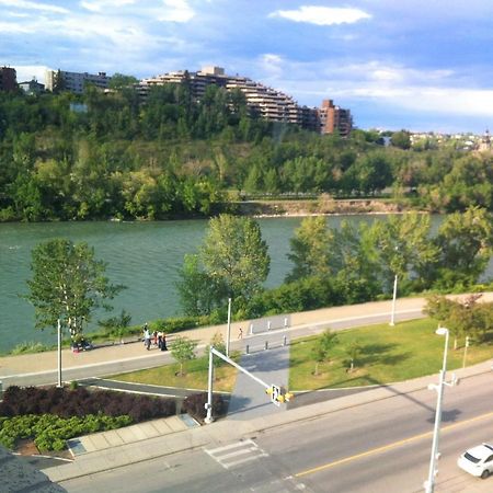 Amicable, Cozy, High Speed Internet, Sleeps 2 Riverview Downtown Apartment YYC Eksteriør billede