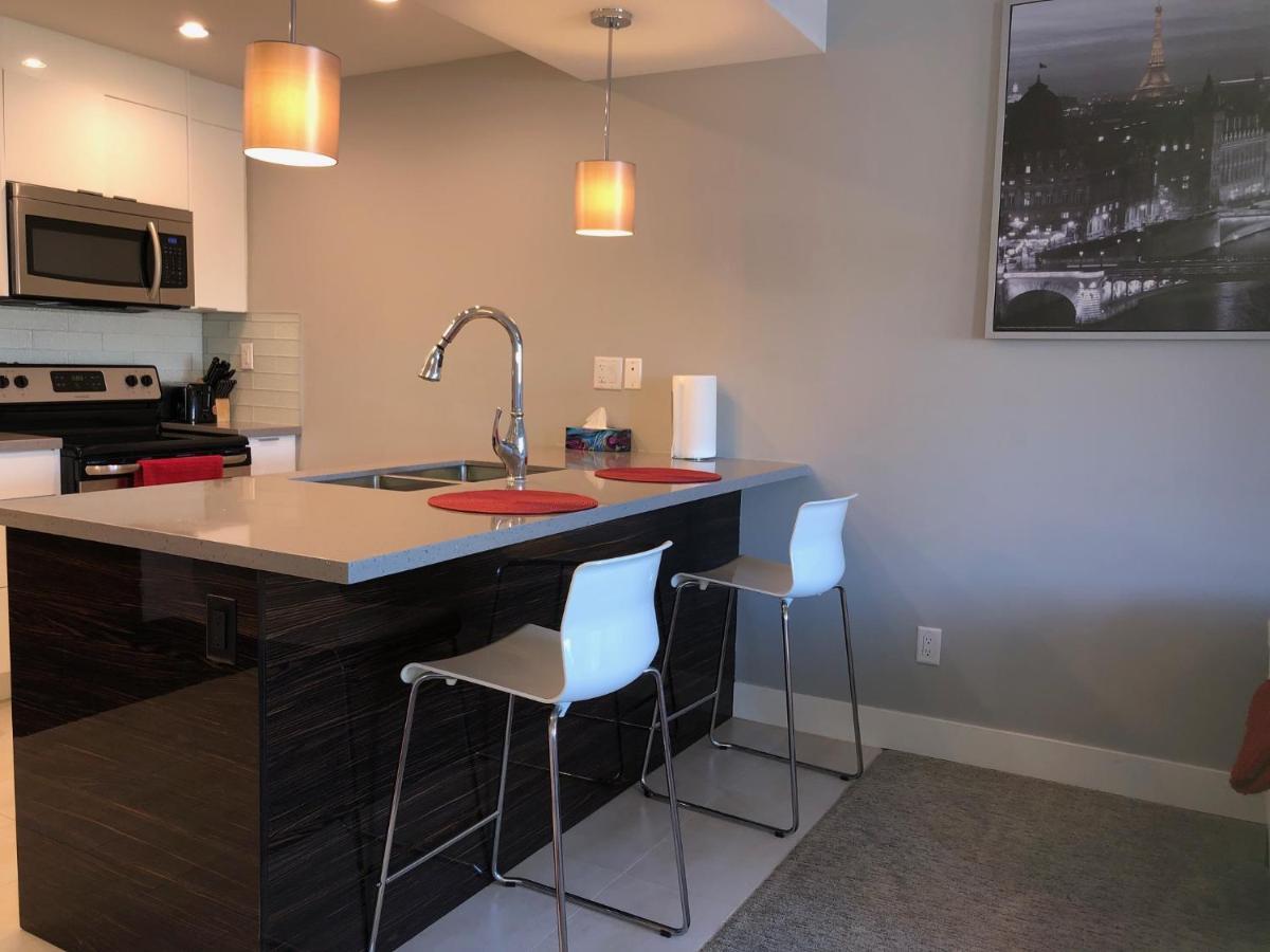 Amicable, Cozy, High Speed Internet, Sleeps 2 Riverview Downtown Apartment YYC Eksteriør billede
