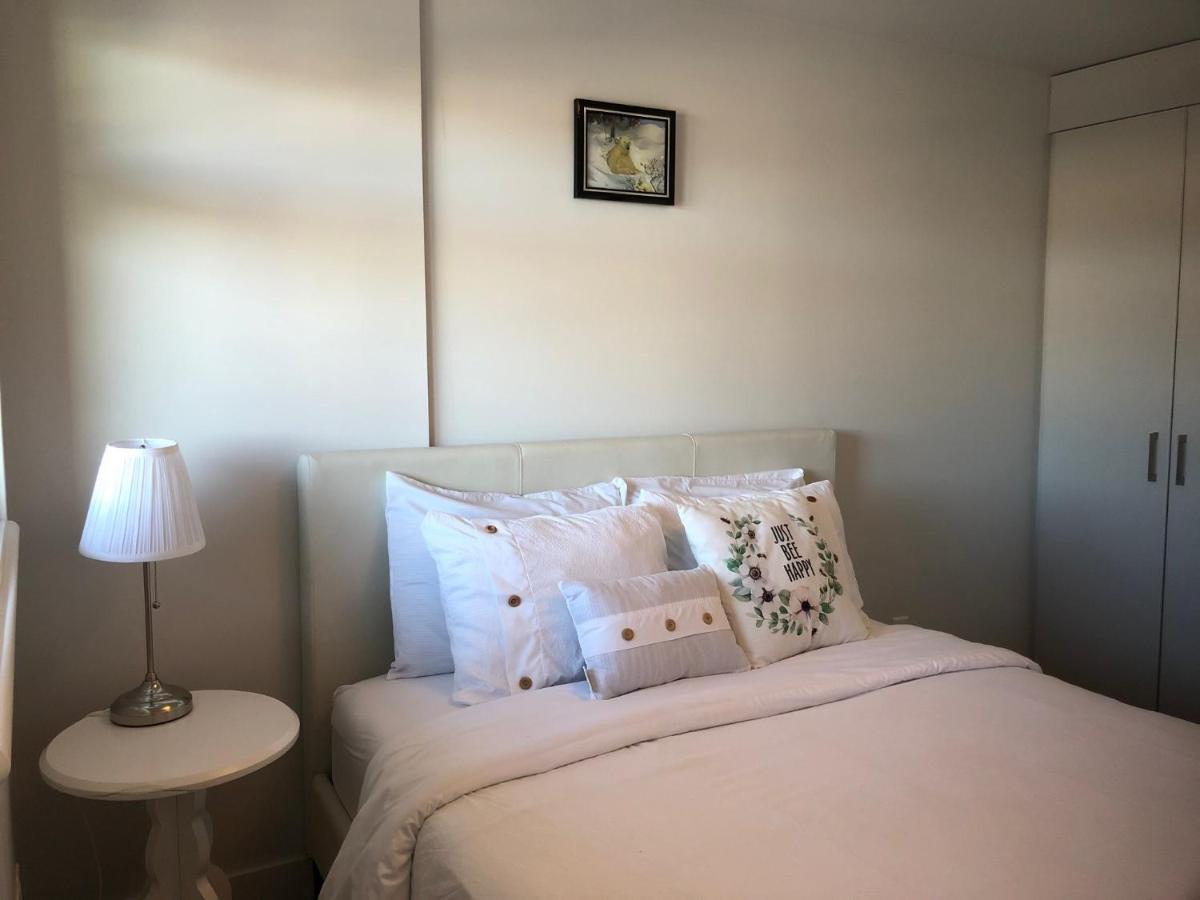 Amicable, Cozy, High Speed Internet, Sleeps 2 Riverview Downtown Apartment YYC Eksteriør billede