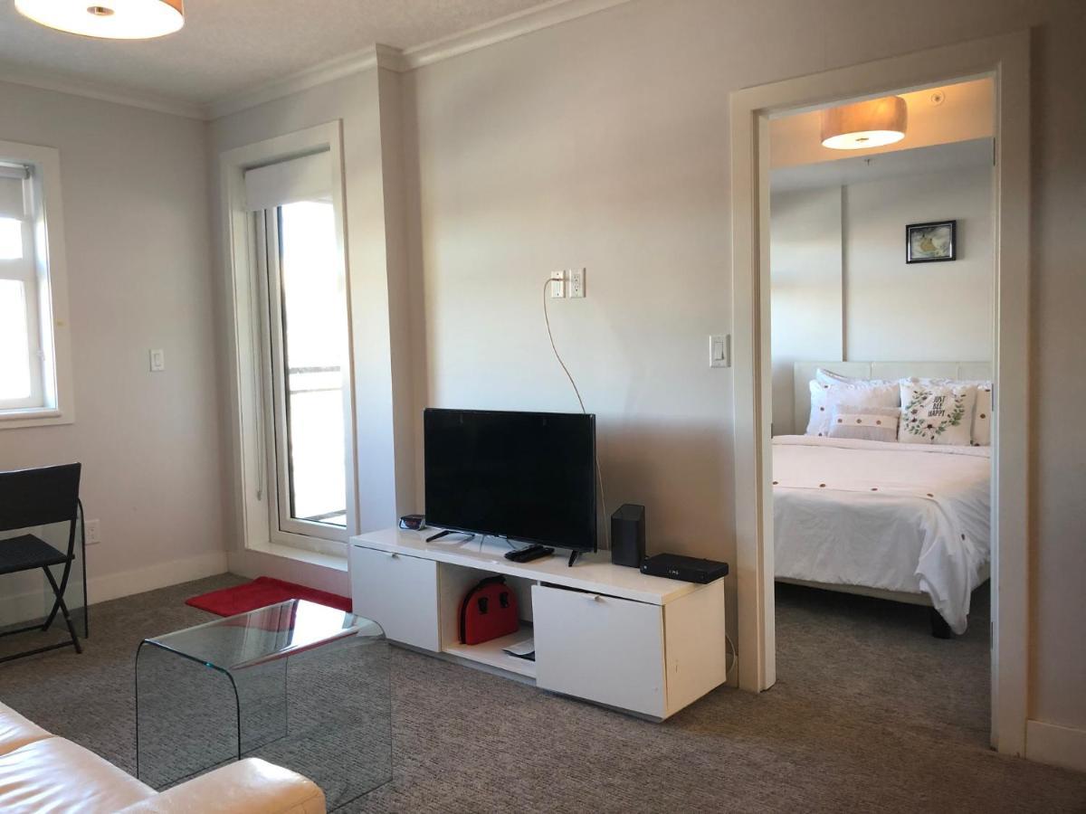 Amicable, Cozy, High Speed Internet, Sleeps 2 Riverview Downtown Apartment YYC Eksteriør billede