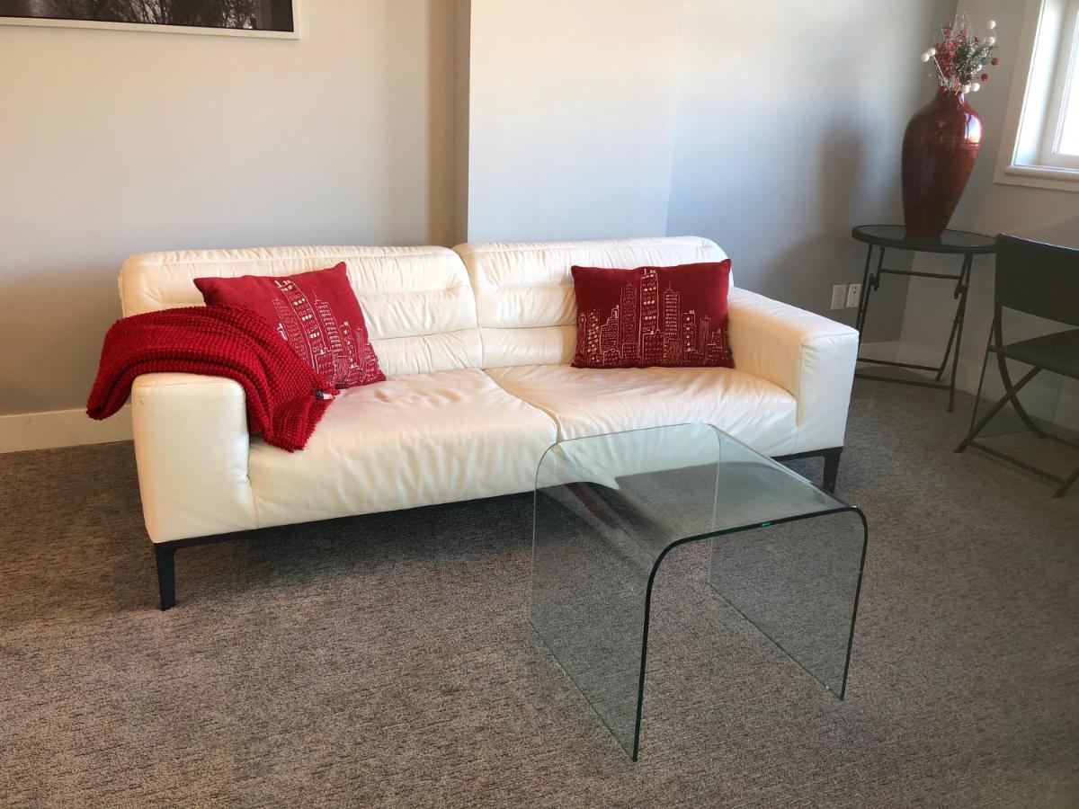 Amicable, Cozy, High Speed Internet, Sleeps 2 Riverview Downtown Apartment YYC Eksteriør billede